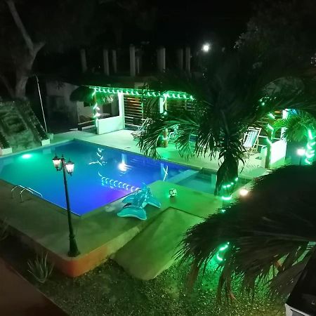 El Galeon Hotel Atacames Kültér fotó