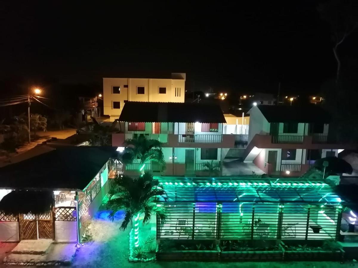 El Galeon Hotel Atacames Kültér fotó