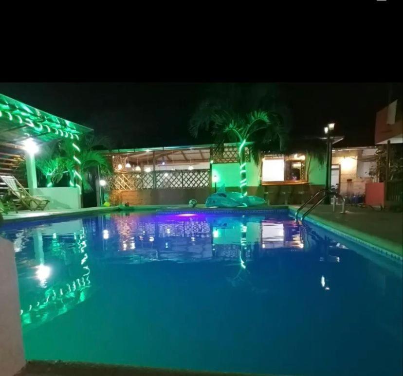 El Galeon Hotel Atacames Kültér fotó