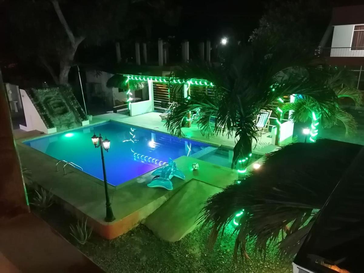 El Galeon Hotel Atacames Kültér fotó