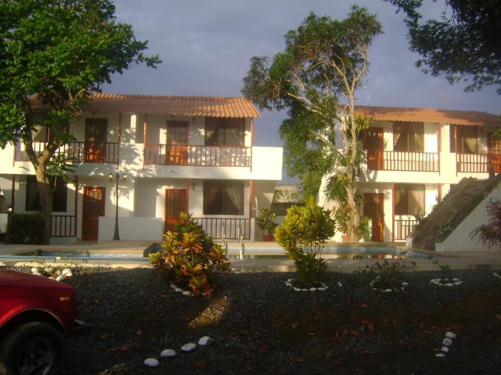 El Galeon Hotel Atacames Kültér fotó