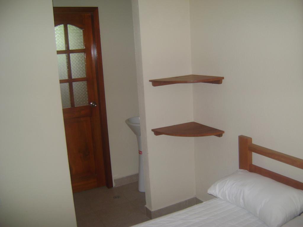 El Galeon Hotel Atacames Kültér fotó