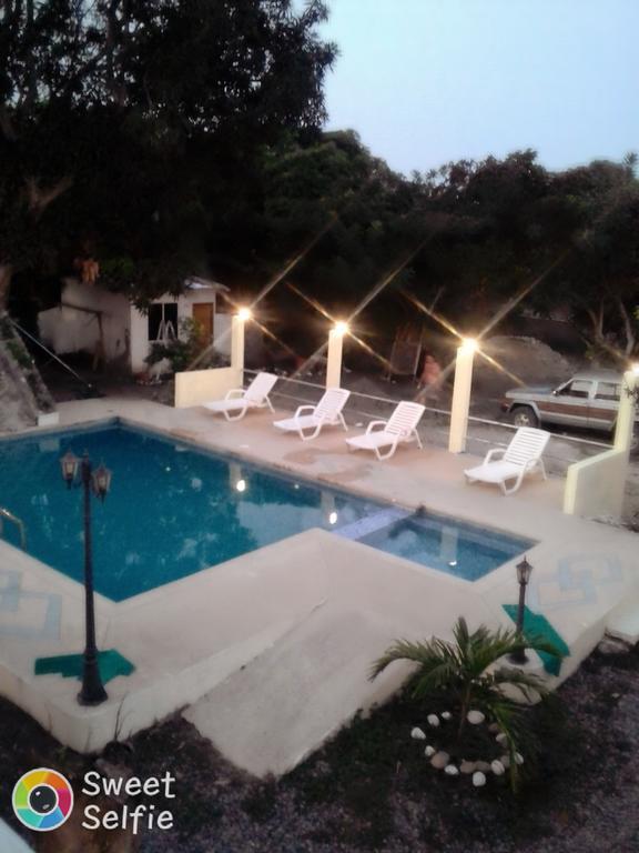 El Galeon Hotel Atacames Kültér fotó