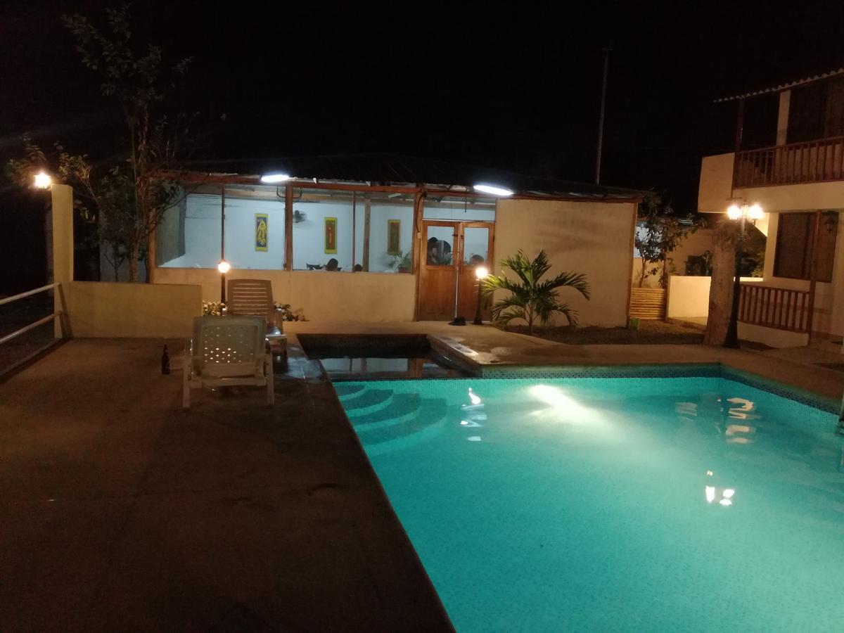 El Galeon Hotel Atacames Kültér fotó